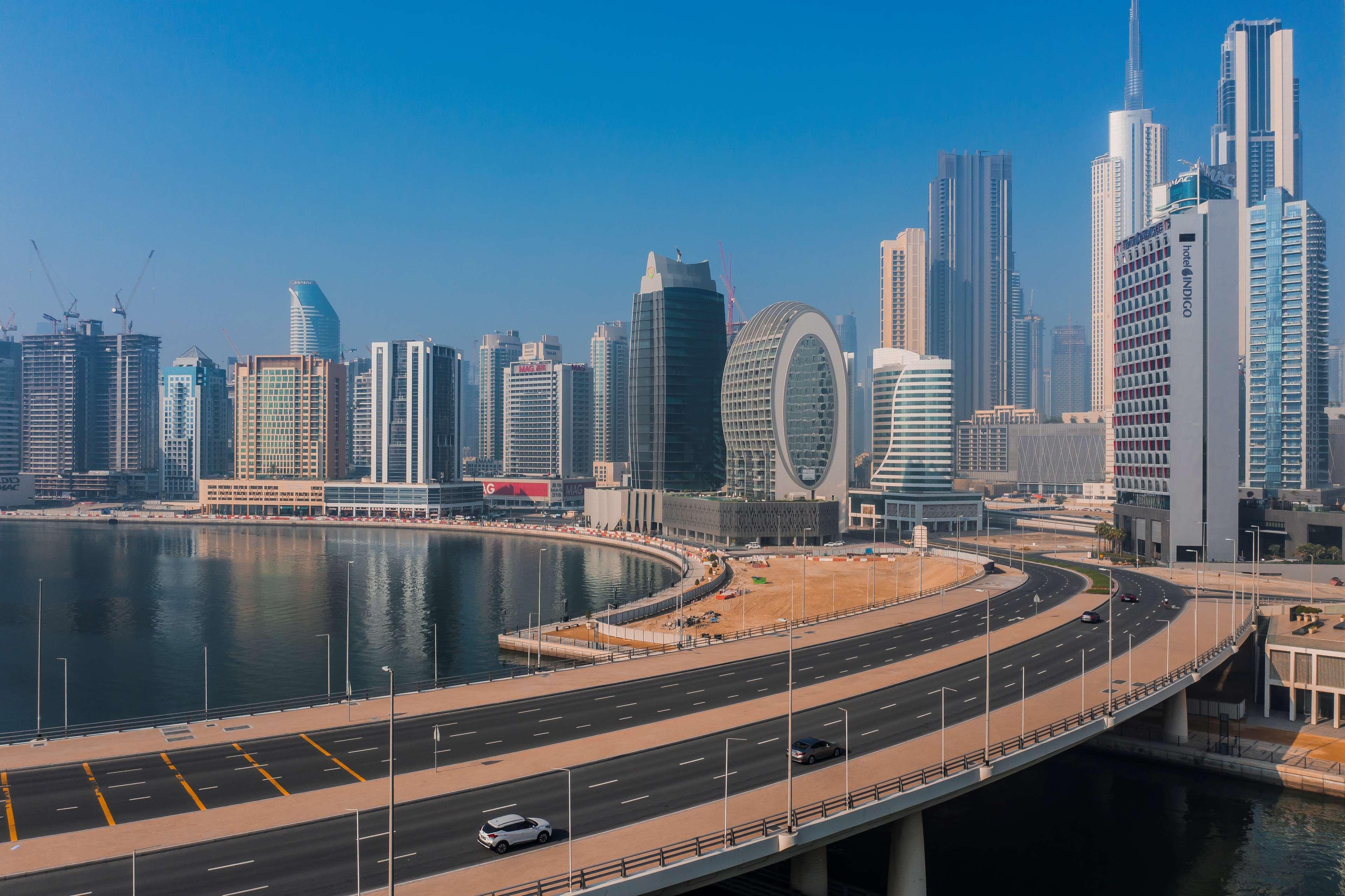 Radisson Blu Hotel, Canal View 5* Dubai