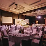 Radisson Blu Hotel, Dubai Canal View